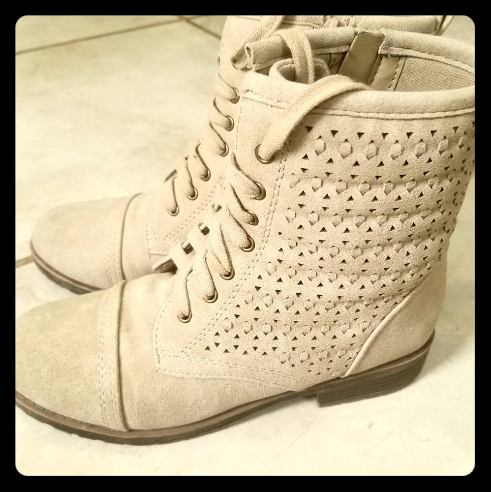 Justice boots